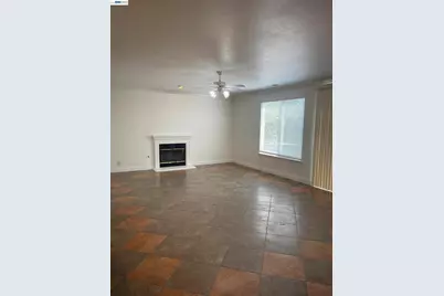 2432 Tennis Ln, Tracy, CA 95377 - Photo 11