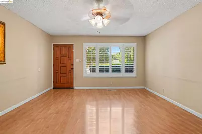 1126 Mission Dr, Antioch, CA 94509 - Photo 3