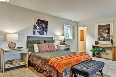 585 Crestmont Dr, Oakland, CA 94619 - Photo 47