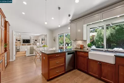 247 Corliss Dr, Moraga, CA 94556 - Photo 19