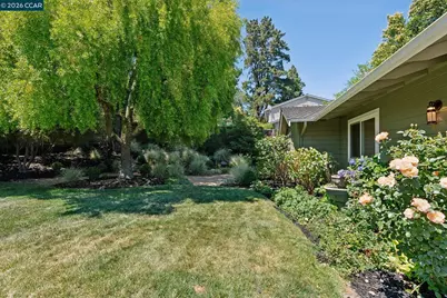 247 Corliss Dr, Moraga, CA 94556 - Photo 43
