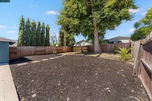 1243 Plaza Dr, Martinez, CA 94553 - Photo 23