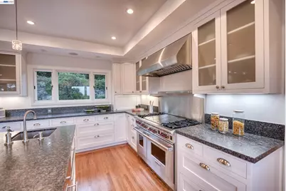 140 Sheridan Way, Woodside, CA 94062 - Photo 15