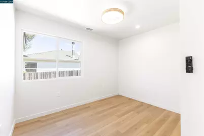 1377 Monterey St, Richmond, CA 94804 - Photo 17