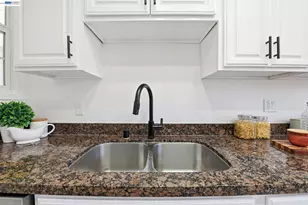 31070 Meadowbrook Ave, Hayward, CA 94544 - Photo 9