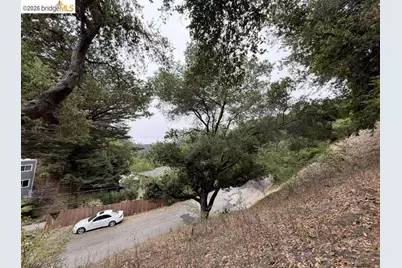 7243 Thorndale Drive, Oakland, CA 94611 - Photo 11