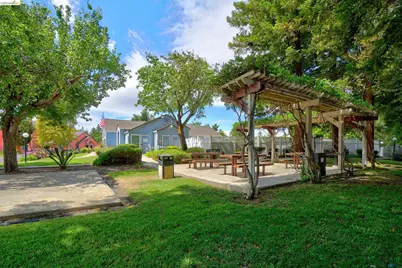 2728 Harvest Ln, Antioch, CA 94531 - Photo 39