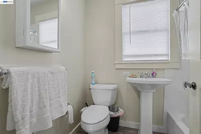 301 Lincoln Ave, Alameda, CA 94501 - Photo 35