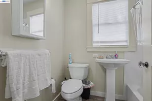 301 Lincoln Ave, Alameda, CA 94501 - Photo 35