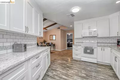 263 Coral Dr, Pittsburg, CA 94565 - Photo 11