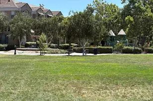 439 Kent Dr, Mountain View, CA 94043 - Photo 21
