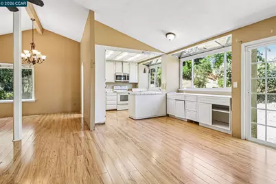 410 Oakbreeze Ct, Martinez, CA 94553 - Photo 17