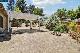 410 Oak Breeze Ct, Martinez, CA 94553 - Photo 45