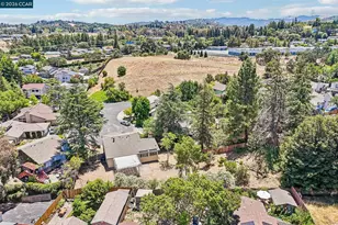 410 Oak Breeze Ct, Martinez, CA 94553 - Photo 59
