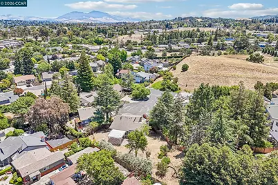 410 Oakbreeze Ct, Martinez, CA 94553 - Photo 61