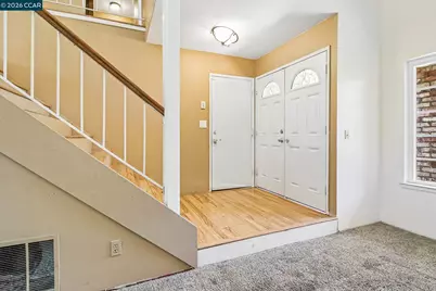 410 Oakbreeze Ct, Martinez, CA 94553 - Photo 5