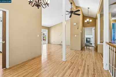 410 Oakbreeze Ct, Martinez, CA 94553 - Photo 13
