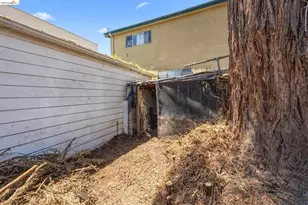 1439 92nd Ave, Oakland, CA 94603 - Photo 23