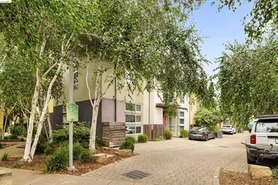 21 Covent Ln, Oakland, CA 94608 - Photo 31