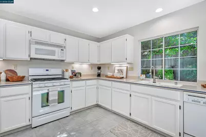 280 Brady Street, Martinez, CA 94553 - Photo 13