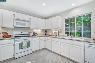 280 Brady St, Martinez, CA 94553 - Photo 13