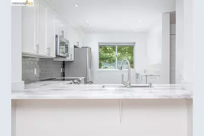 1201 Brickyard Way #113, Richmond, CA 94801 - Photo 5