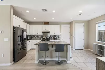 146 Halsey Way, Pittsburg, CA 94565 - Photo 7