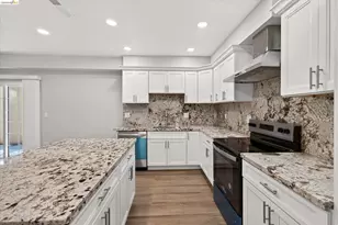 6105 Oakdale Ave, Oakland, CA 94605 - Photo 13