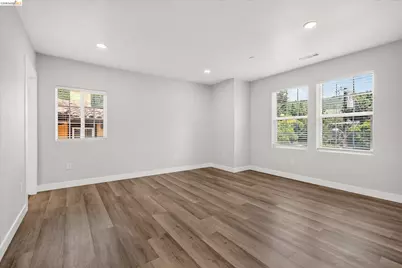 6105 Oakdale Ave, Oakland, CA 94605 - Photo 23