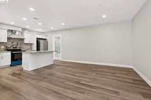 6105 Oakdale Ave, Oakland, CA 94605 - Photo 7