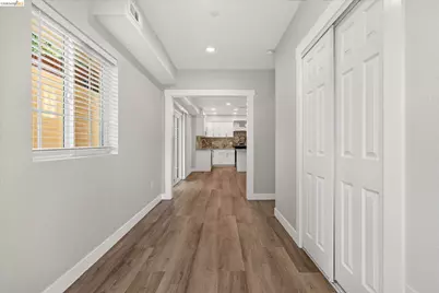 6105 Oakdale Ave, Oakland, CA 94605 - Photo 5