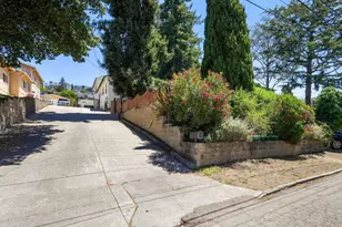 7974 Hillmont Dr, Oakland, CA 94605 - Photo 51