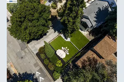 7974 Hillmont Drive, Oakland, CA 94605 - Photo 43