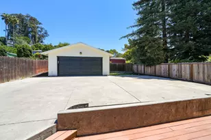 7974 Hillmont Dr, Oakland, CA 94605 - Photo 39