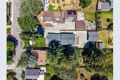 7974 Hillmont Drive, Oakland, CA 94605 - Photo 43