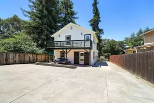 7974 Hillmont Dr, Oakland, CA 94605 - Photo 39