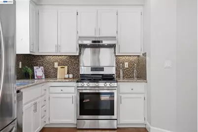 106 Accolade Dr, San Leandro, CA 94577 - Photo 11