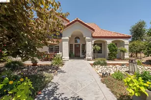 5232 Horseshoe Bend Ave, Clovis, CA 93619 - Photo 1