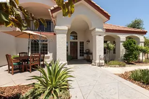 5232 Horseshoe Bend Ave, Clovis, CA 93619 - Photo 3
