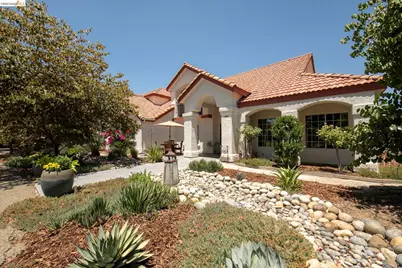 5232 Horseshoe Bend Ave, Clovis, CA 93619 - Photo 47