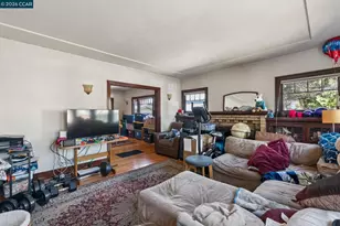 1242 Hopkins St, Berkeley, CA 94702 - Photo 9