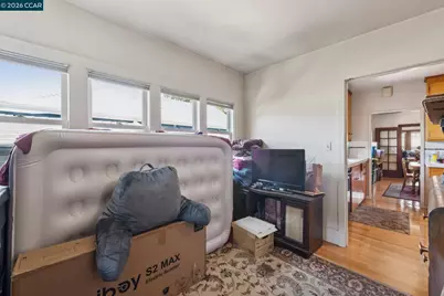 1242 Hopkins St, Berkeley, CA 94702 - Photo 27