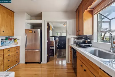 1242 Hopkins St, Berkeley, CA 94702 - Photo 17