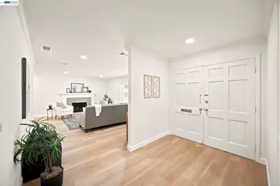 1082 Springfield Dr., Walnut Creek, CA 94598 - Photo 3
