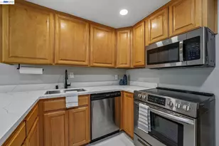 505 Lagunaria Ln, Alameda, CA 94502 - Photo 15