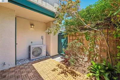 505 Lagunaria Ln, Alameda, CA 94502 - Photo 51