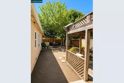 26849 Lakewood Way, Hayward, CA 94544 - Photo 3