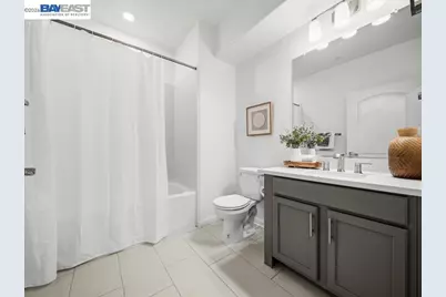 2802 Tradewind Ct, Alameda, CA 94501 - Photo 27