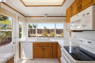 470 Yosemite Dr, Livermore, CA 94551 - Photo 7