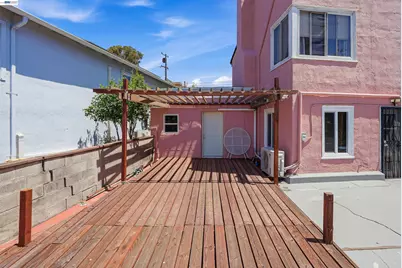 2546 Truman Ave, Oakland, CA 94605 - Photo 27